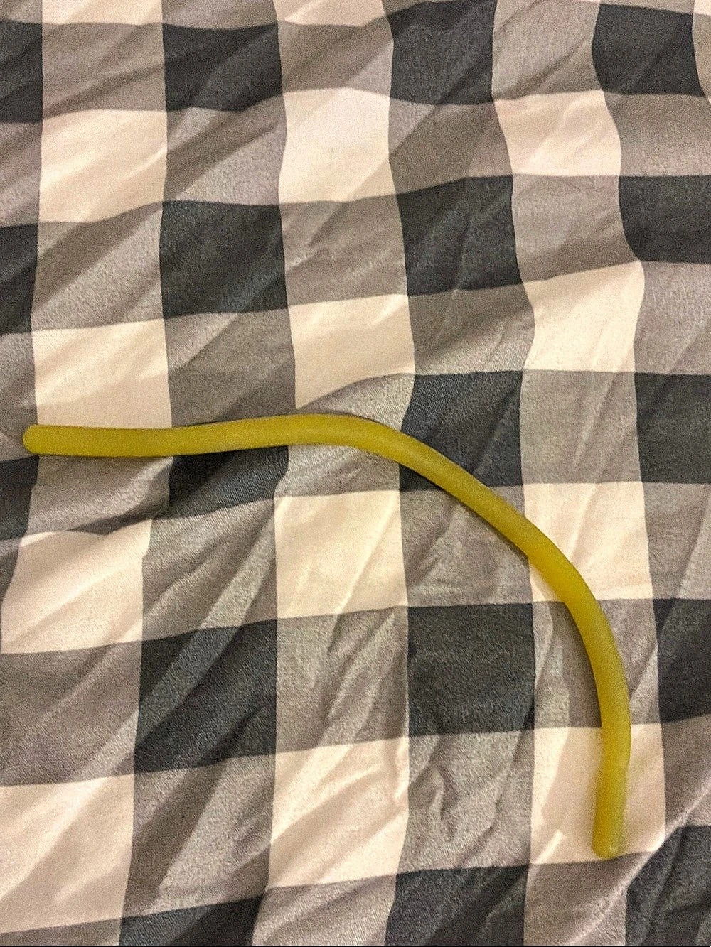 Yellow string fidget - Picture 2 of 2